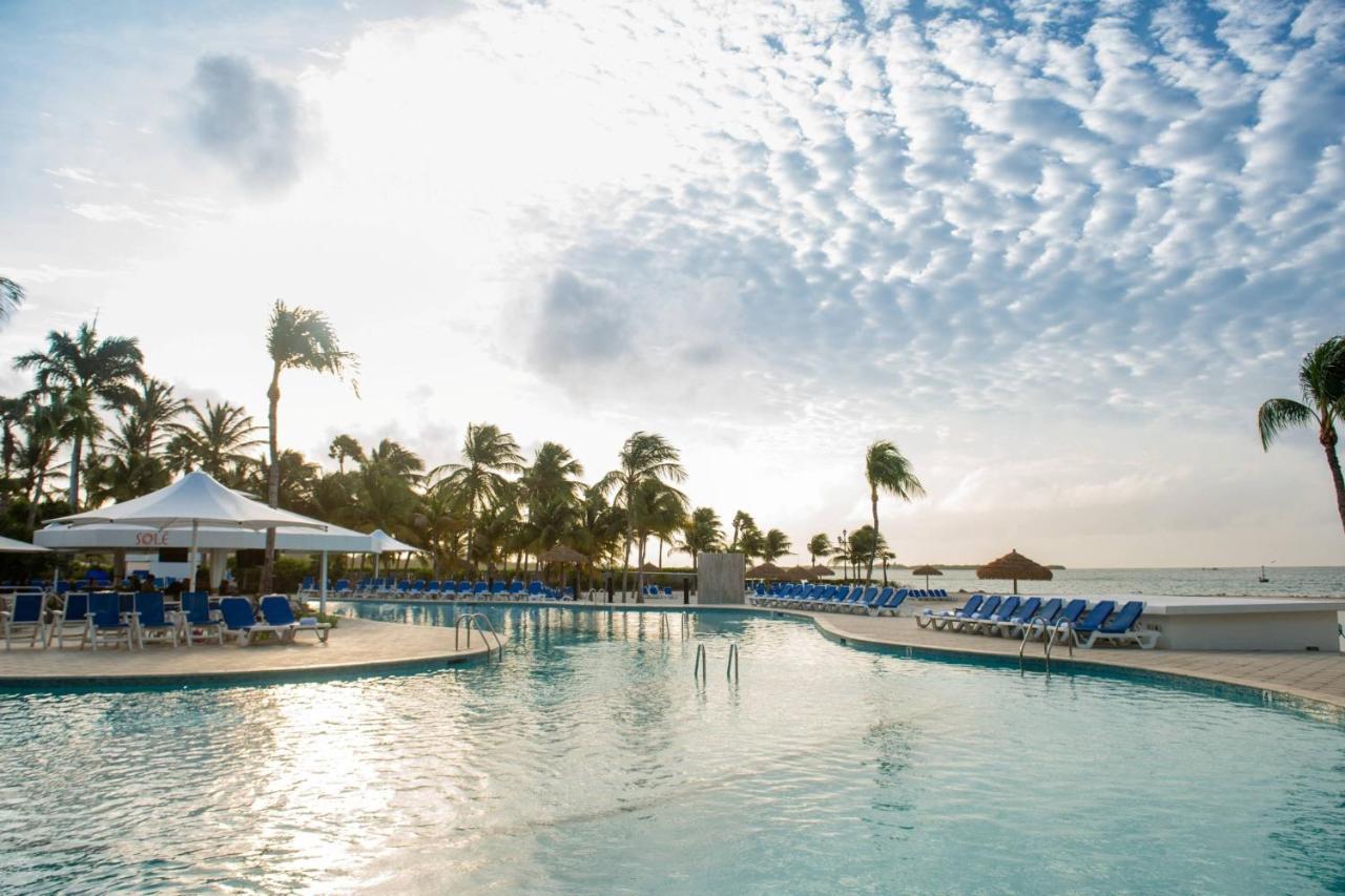 Renaissance Wind Creek Aruba Resort Oranjestad Bagian luar foto